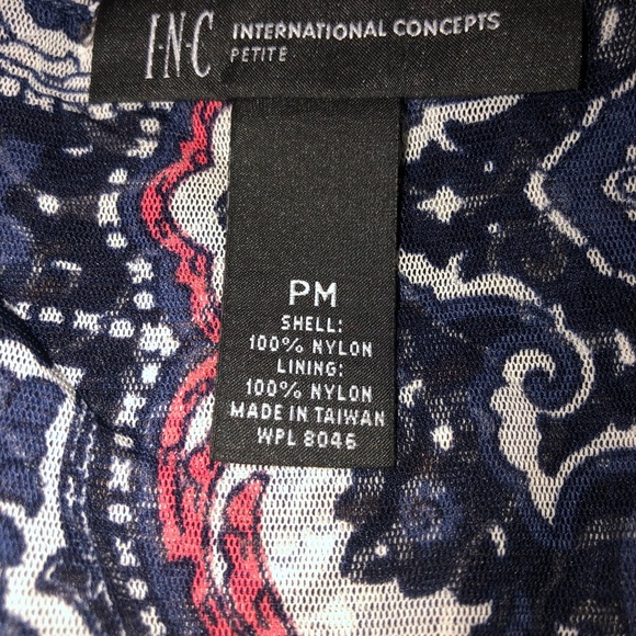 2/$10🛍INC Pattern Top - Picture 4 of 4